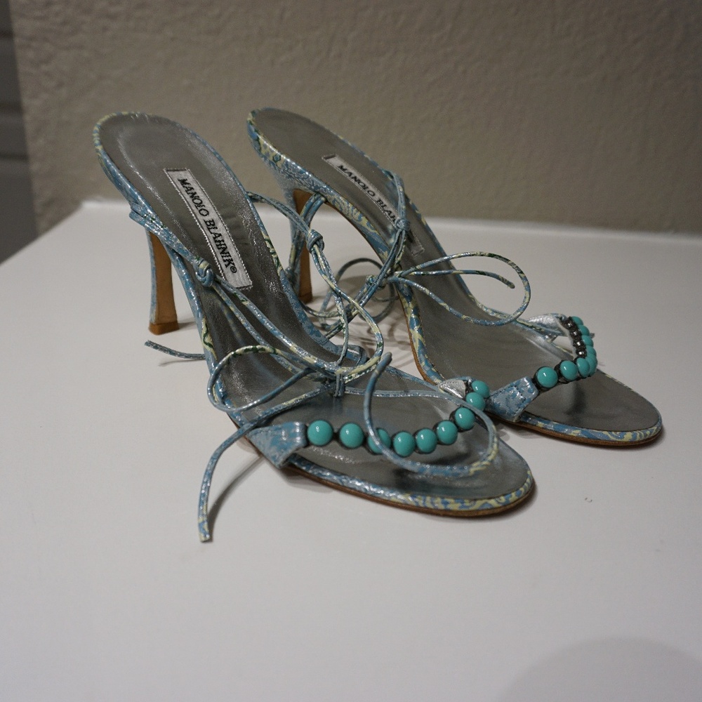 Manolo Blahnik 38.5 Lace Up Heels